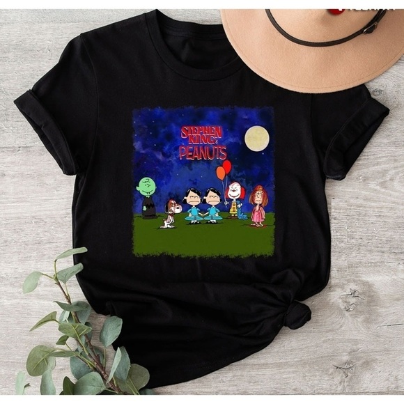 Tops - Stephen Kings Peanuts Snoopy Halloween Tshirt